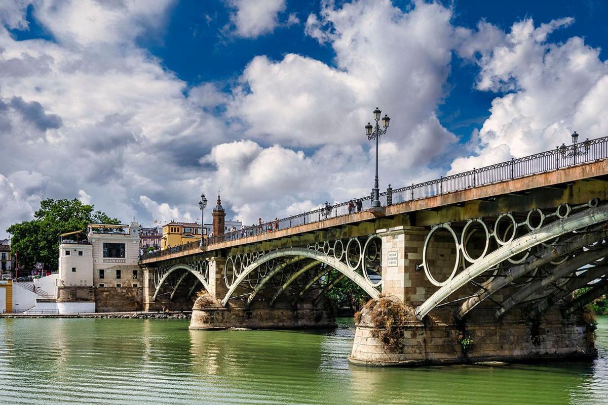 El Cielo De Triana Apartman Sevilla Kültér fotó